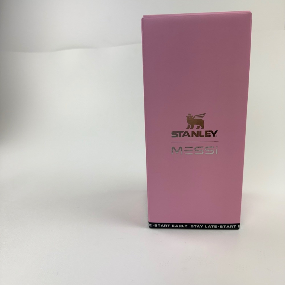 Stanley GOAT Collaboration Flip Straw Quencher 40oz‎ Tumbler Pink limited